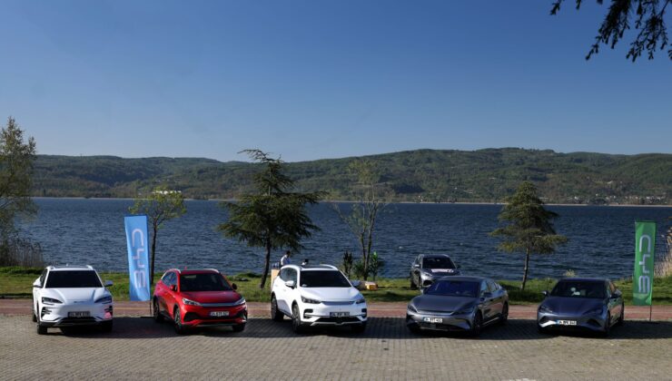 7 kişilik SUV TANG İlk Kez Sahneye Çıktı